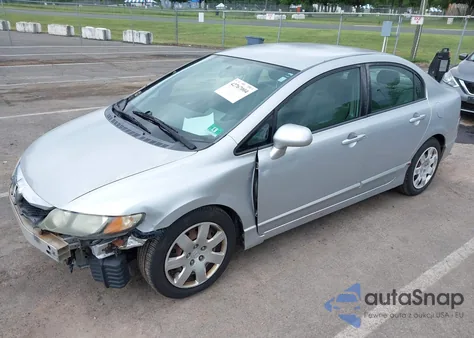 2010 Honda Civic Lx z USA, uszkodzony, nr VIN 2HGFA1F57AH548849